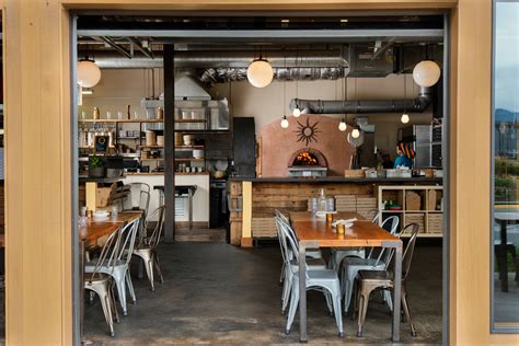 Solstice Wood Fire Pizza, Cafe & Bar