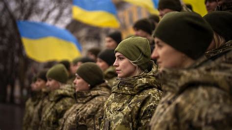 Surrender before it’s too late: Ukrainian women soldiers warn Russian ...