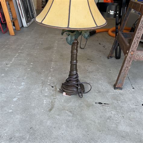 Tommy Bahamas Style Nigth Stand Lamps (2) for Sale in Chula Vista, CA ...