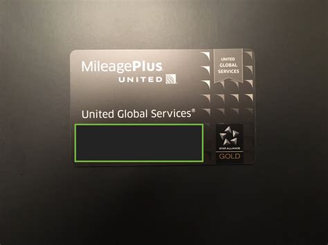 A Quick Look Inside The 2016 United Airlines Global Services Welcome Kit - Pizza In Motion