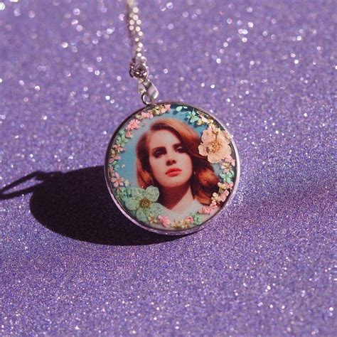 Lana Del Rey Necklace - Dried Flower Earrings - Iconic Pendant Jewelry ...