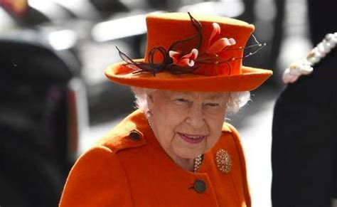英国女王也是“苹果粉” 85岁赶时髦买iPad2_业界_资讯中心_驱动中国