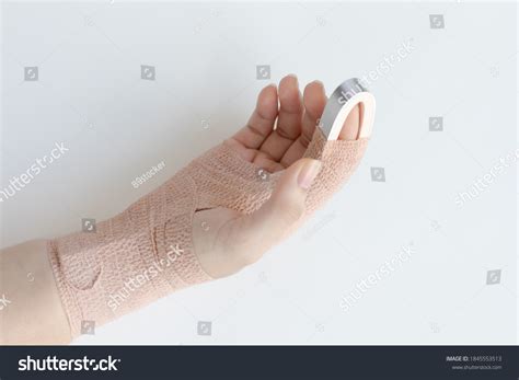 Finger Cast