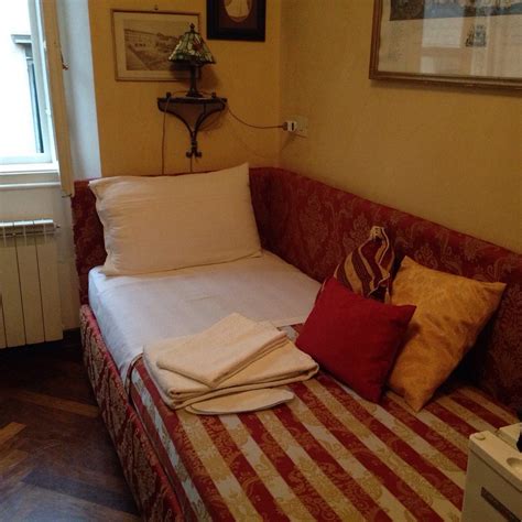 RILKE GUESTHOUSE (Trieste) - Lodge Reviews, Photos, Rate Comparison ...