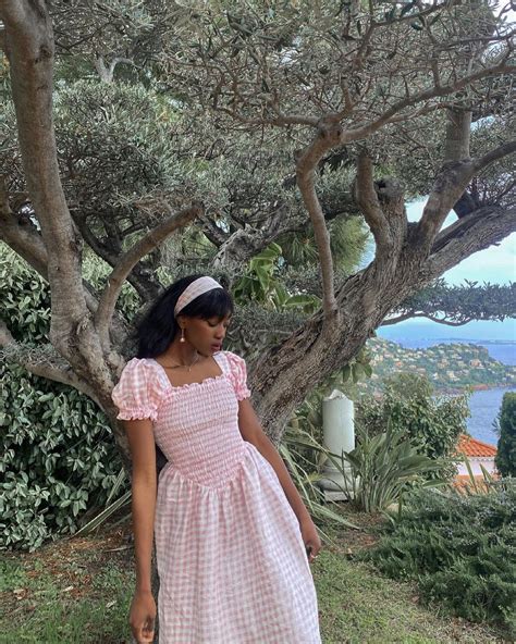 12 Trendy Summer Dresses All the It Girls Are Wearing | Who What Wear