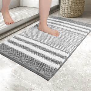 Biscpro Bath Mat Rug Extra Soft and Absorbent Fluffy Striped Chenille ...
