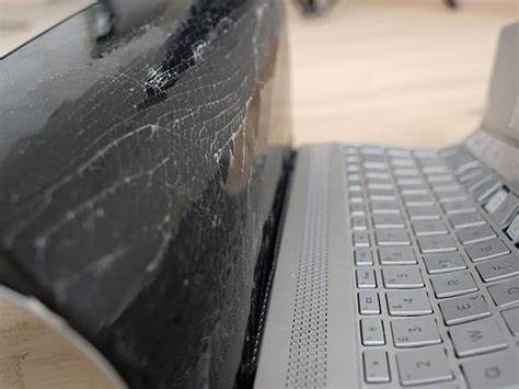 Broken Computer 的图像结果