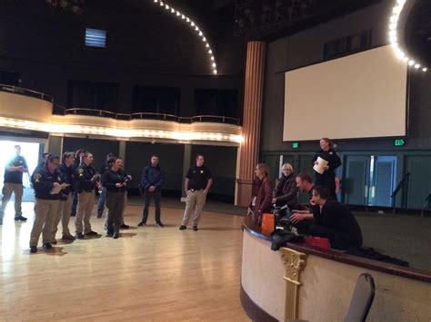 Santa Cruz Police: SCPD Crisis Negotiations Team Members Coordinate ...