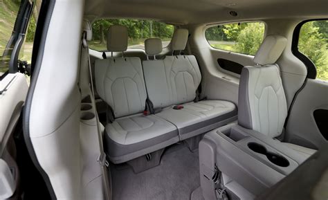 2017 Chrysler Pacifica Touring L Interior Seats 3rd Row Gallery (Photo 13 of 25)