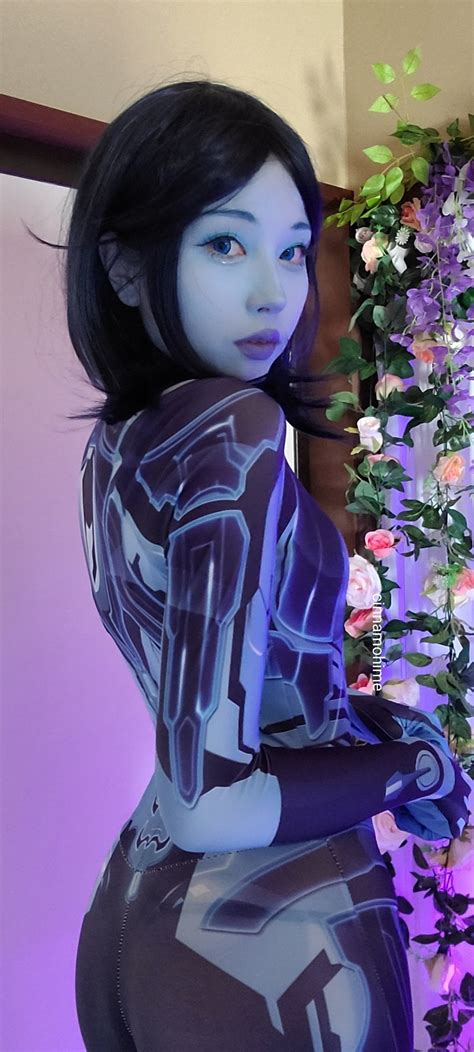 [self] Cortana cosplay by cinnamohime : r/cosplayers