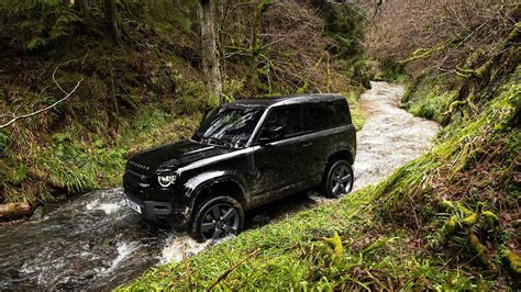 2022 Land Rover Defender V8 Debuts With 518 HP (386 kW)