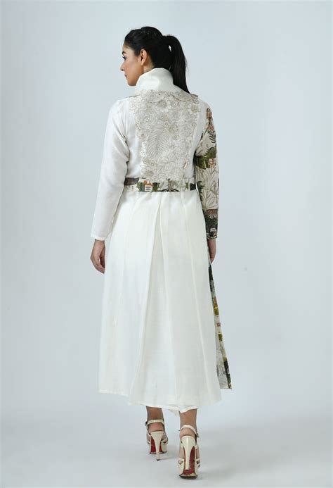 DRAPED COLLAR ANGRAKHA SET