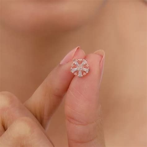 Rose Gold Baguette Flower Earrings – GIVA