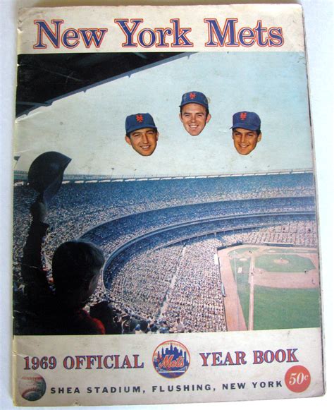 Lot Detail - 1969 NEW YORK METS YEARBOOK - MIRACLE METS YEAR!