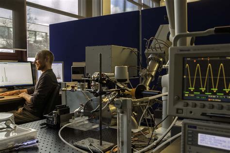 Electronic Engineering and Computer Science 的图像结果