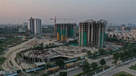 2 & 3 BHK Flats For Sale in Sushant Golf City Lucknow | Rishita Mulberry