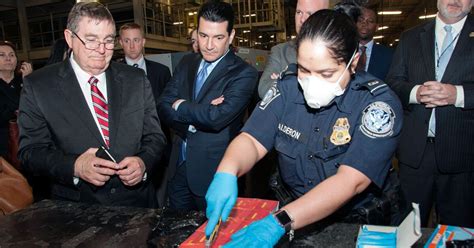 Bipartisan Consensus Emerges To Let FDA Destroy Unlabeled Illicit Opioids