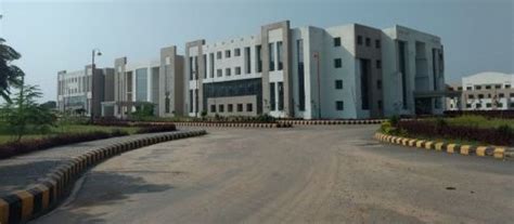 Rani Durgavati Medical College Banda Campus: Photos, Virtual Tour