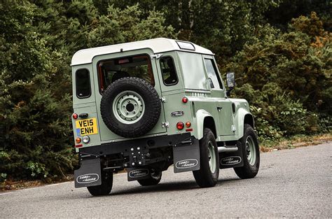 2015 Land Rover Defender 90 Heritage UK review review | Autocar