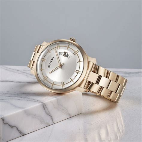 Buy Online Titan Classic Distincta Silver Dial Analog with Date ...