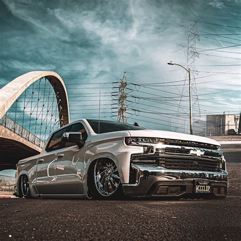 West Coast Customs Officially Pimps the Chevy Silverado, Turns It Into a Low-Rider - autoevolution