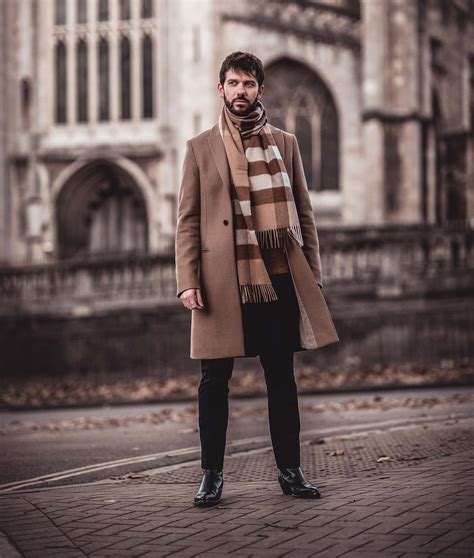 Essential Fashion Items For Men To Create A Casual Chic Style - Your ...