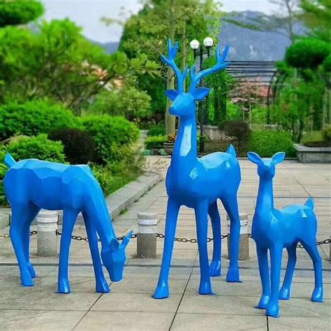 城市景观大型长颈鹿玻璃钢雕塑 - 方圳玻璃钢