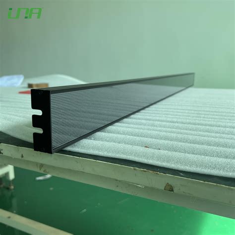 Electronics Store Shelf 的图像结果