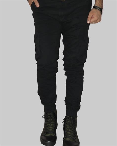 Buy Men's Black Cargo Pants Online at Bewakoof