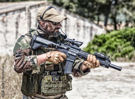 Mercenary 的图像结果