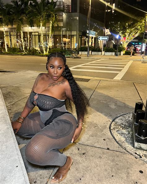 Its me ky 😬 | COCO DE THICK THICK !!! 🍫🍫🍫 | Instagram