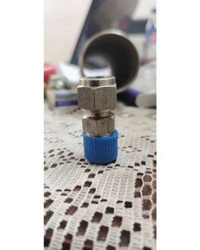 Manufacturer of Hydraulic Fitting & Sae Flanges by Chiffon India, Faridabad