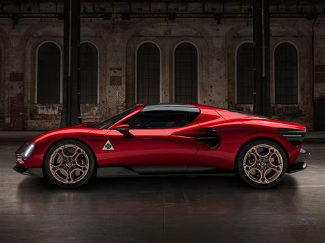 The new Alfa Romeo 33 Stradale reaffirms its status as the OG supercar ...