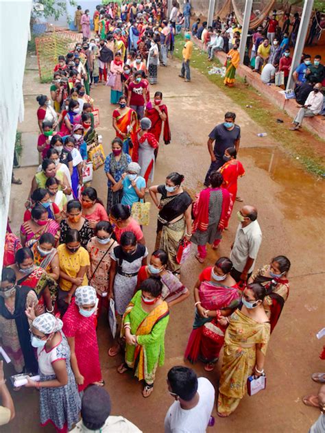 India's Large Informal Workforce Must Be Prioritised in Our COVID-19 ...