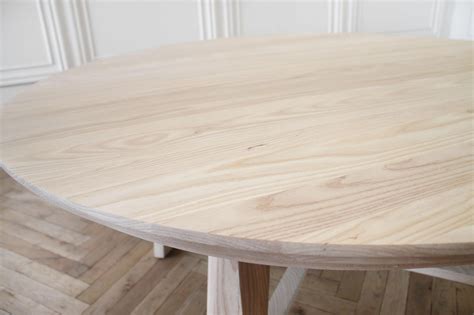 White Oak Round Dining Table: Timeless Elegance for Your Dining Room