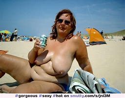 amateurs nude on the beach Porn Photos