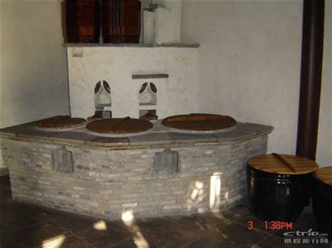 农村厨房烧柴灶台设计图片