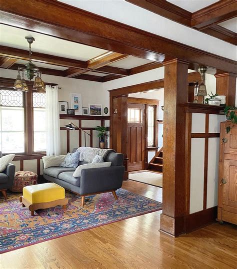 Craftsman Home Interiors: Inspiring Living Room Design
