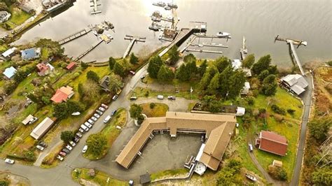 BAMFIELD MOTEL (Vancouver Island) - Motel Reviews, Photos, Rate ...