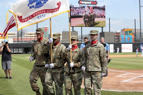 Chicago-based Soldiers represent Army Reserve at American Association ...