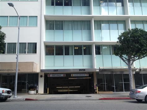 Beverly Hills Triangle Medical Plaza - Parking in Beverly Hills | ParkMe