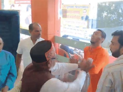 Crowd beats, chases members of Vishwa Hindu Parishad in Jabalpur: Chaos ...