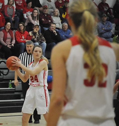 Central Decatur rolls through Mormon Trail in first round – Osceola ...