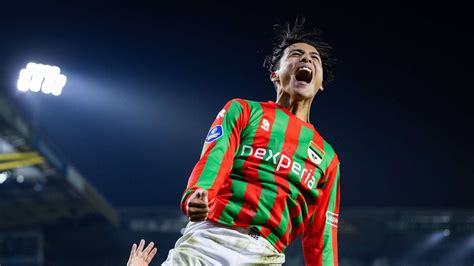 NEC is woest op Ajax en gaat voor transfer van Kodai Sano liggen ...