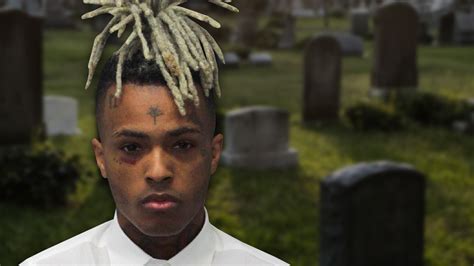 La mamá de XXXTentacion muestra el mausoleo donde su hijo fue sepultado ...