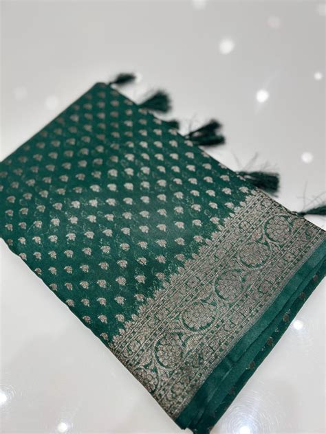 Buy Semi banarasi saree -Green shade Search code 6733 Online