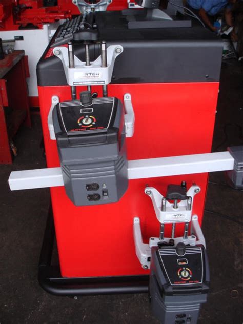Image result for Hunter R611 Alignment Machine