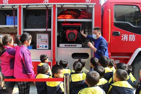 跟着爸妈去上班，我是小小消防员！滨江消防救援大队这场夏令营，打开不一样的暑假