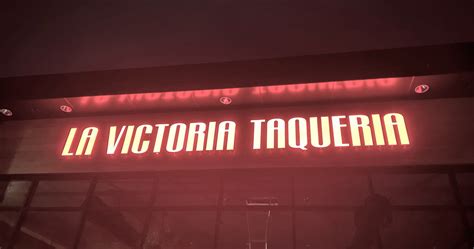 Local Neon Signs 的图像结果