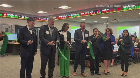Georgia Gwinnett College unveils Wall Street like lab | 11alive.com